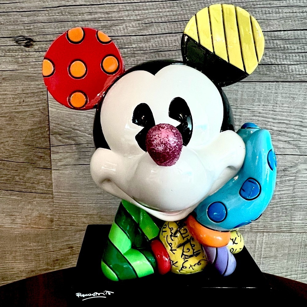 SALE TODAY✨RETIRED Britto x Disney Mickey Sculpture (Pop Art), Colorful